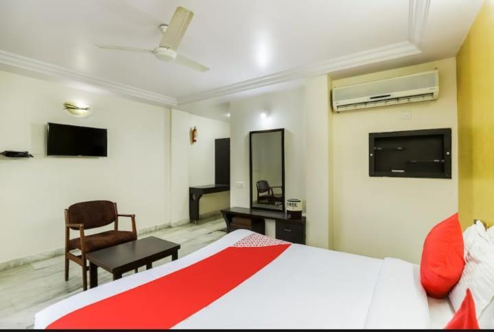 Hotel Asopalav Ambaji Екстериор снимка