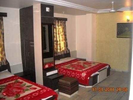 Hotel Asopalav Ambaji Екстериор снимка