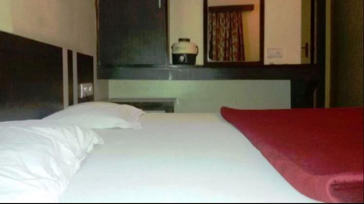 Hotel Asopalav Ambaji Екстериор снимка